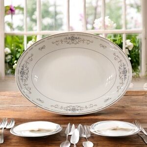 Diane Fine Porcelain China, beautiful oval vegetable serving bowl.